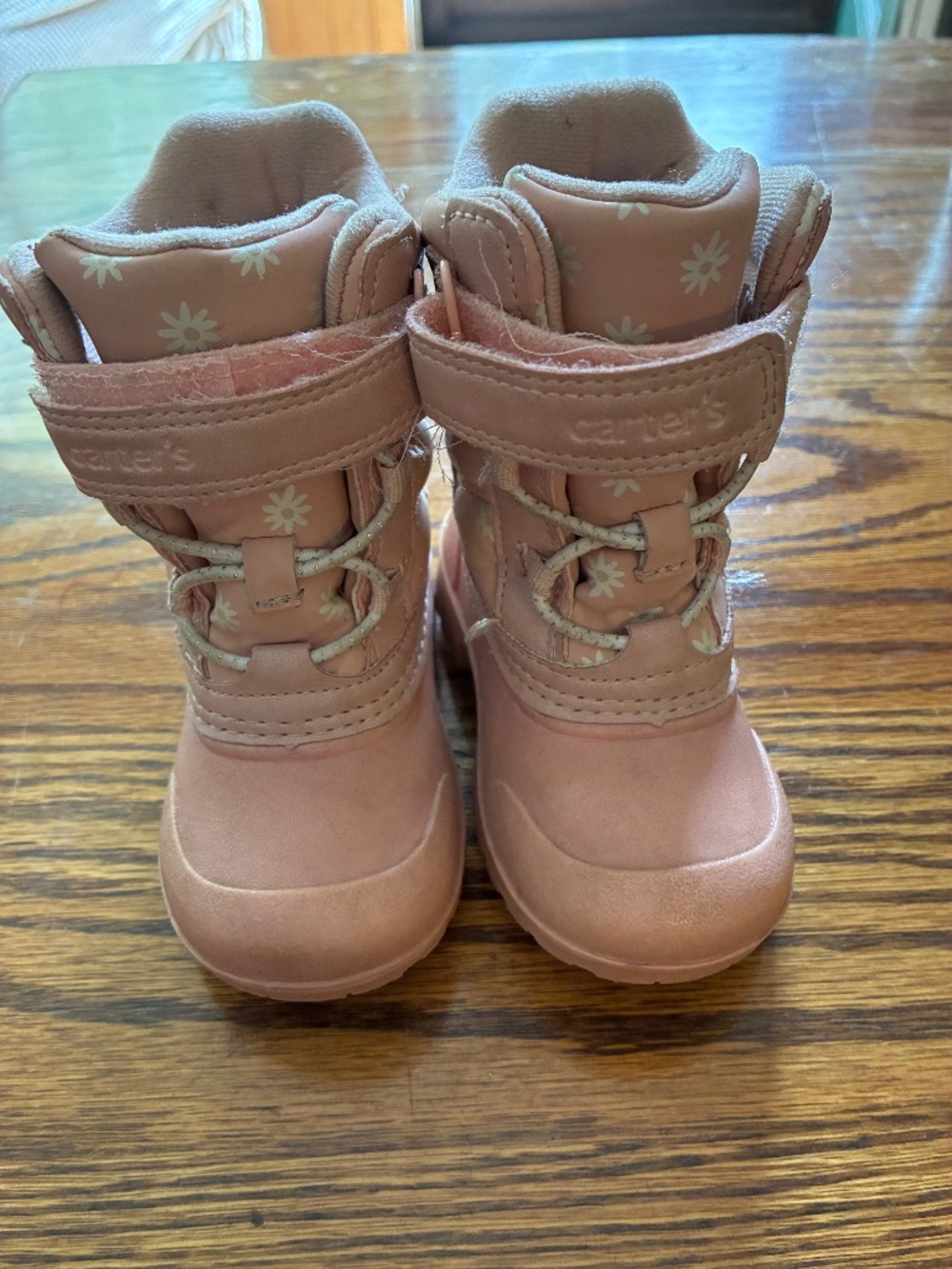 Pink daisy toddler size 5 snow boots